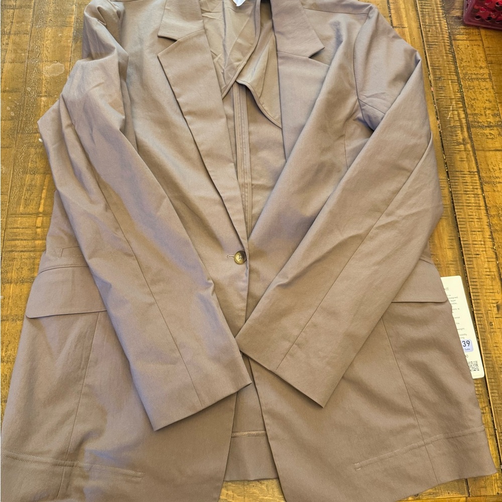 Lululemon Relaxed Fit Twill Tan Blazer Size M NWT